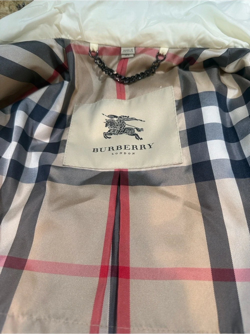 Burberry White Cream Belted Trench Coat with Zip Pockets - Picture 6 of 16